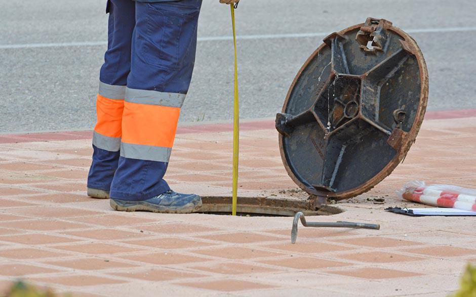 comment déboucher des wc Saint-Ouen